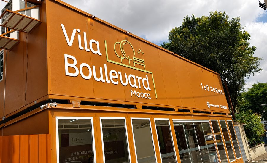 Stand de vendas em container do Vila Boulevard Mooca